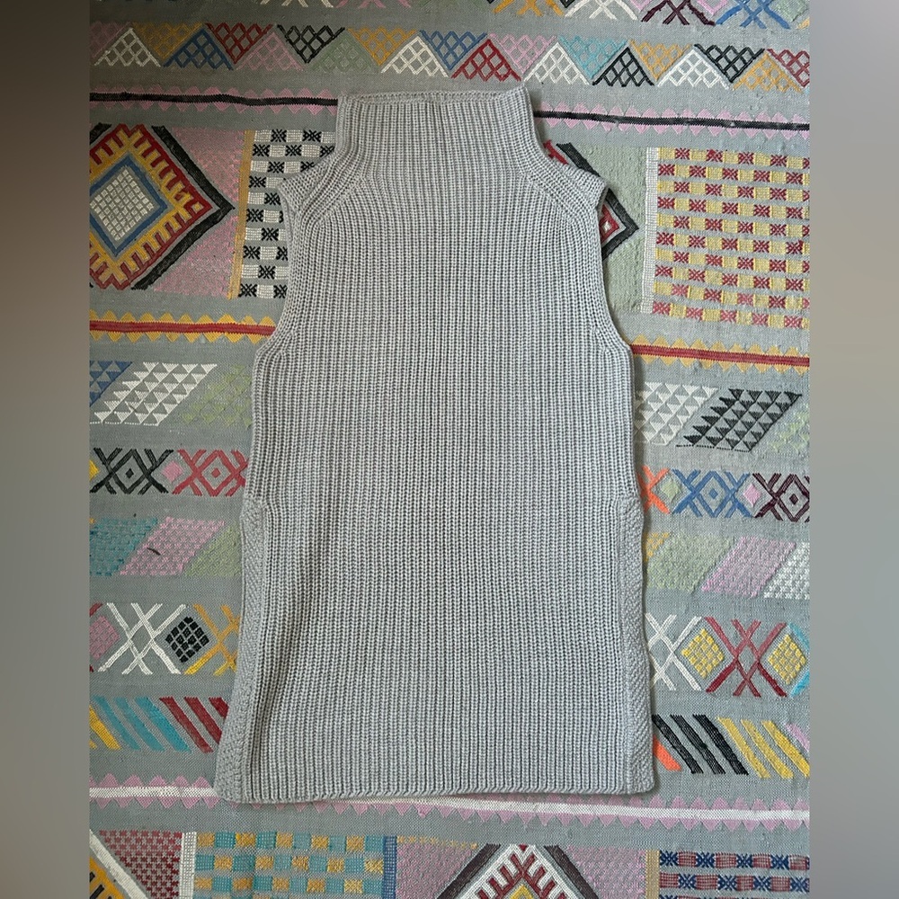 Wilfred side slit merino sweater vest - Medium